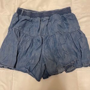 Sneak Peak Chambray Shorts